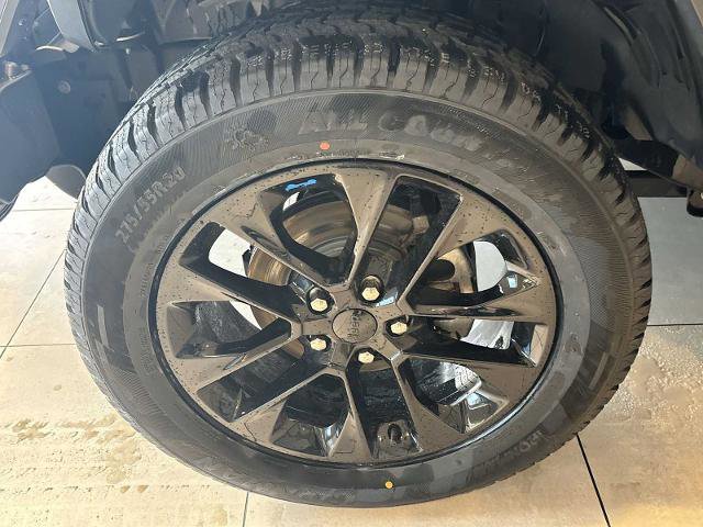 Used 2023 Jeep Wrangler Unlimited Sahara w/ Dual Top Group image 24