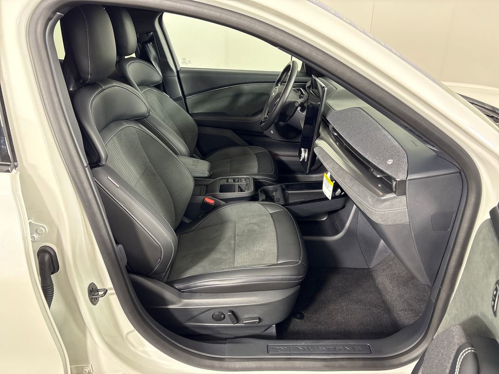 Certified 2025 Ford Mustang Mach-E GT image 7