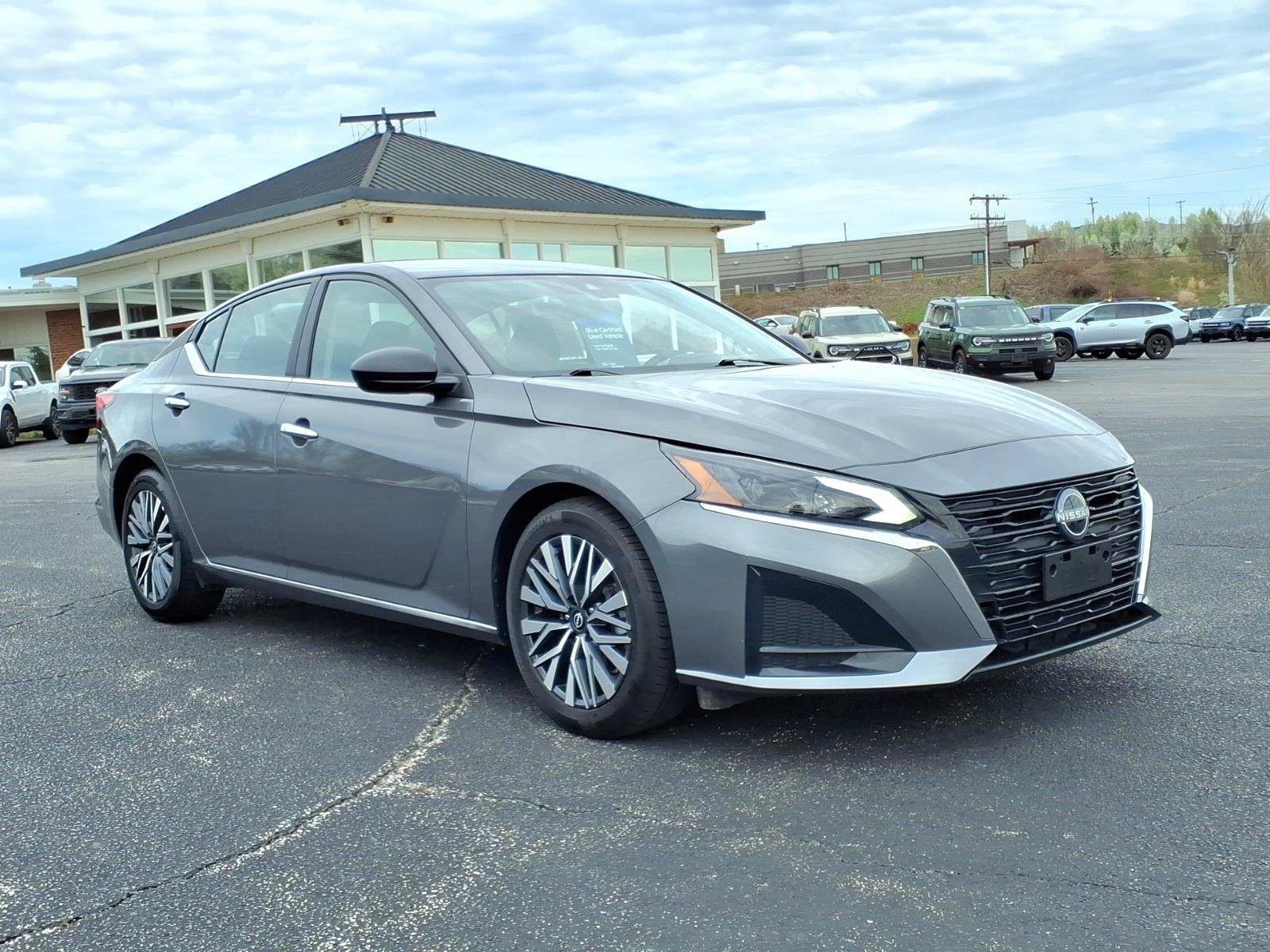 Used 2025 Nissan Altima 2.5 SV image 7