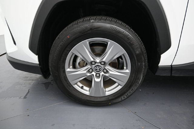 Used 2024 Toyota RAV4 XLE FWD image 9