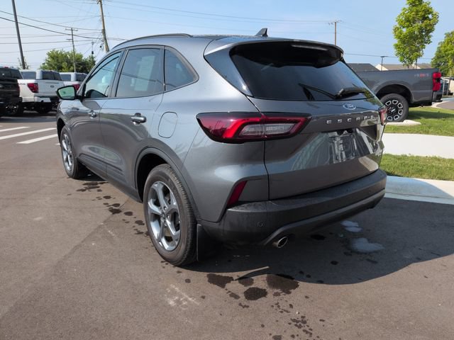 Certified 2025 Ford Escape ST-Line Select w/ Tech Pack #1 AWD/4WD image 3