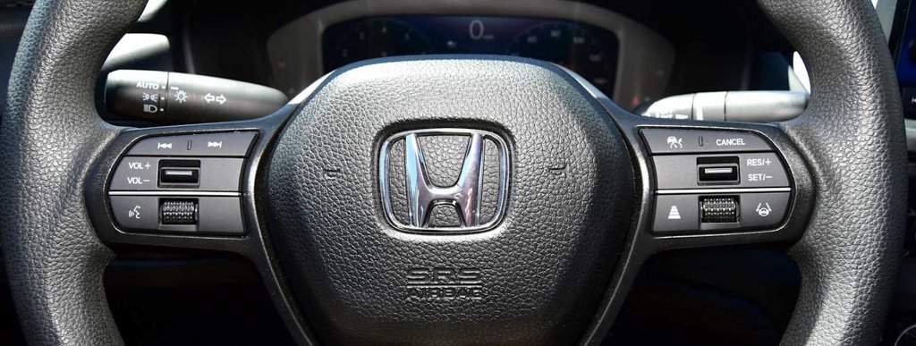 Used 2025 Honda Accord SE image 16
