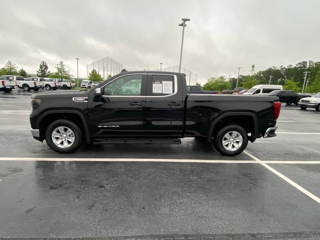 Used 2024 GMC Sierra 1500 SLE RWD image 2