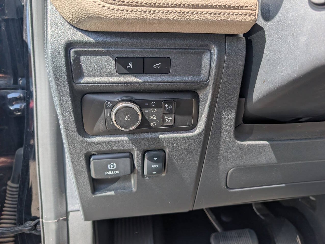 Certified 2024 Ford Expedition Limited AWD/4WD image 17