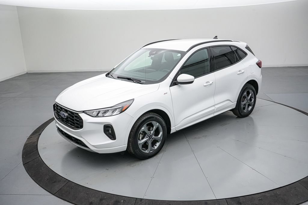 Certified 2023 Ford Escape ST-Line Select w/ Tech Pack #1 AWD/4WD image 9