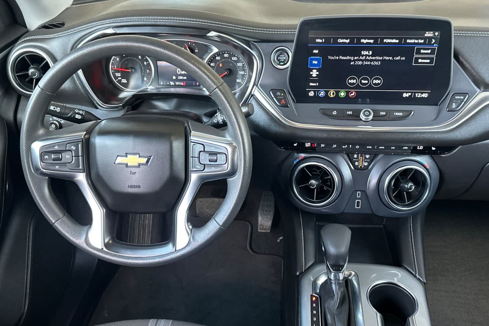 Used 2025 Chevrolet Blazer LT AWD/4WD image 14