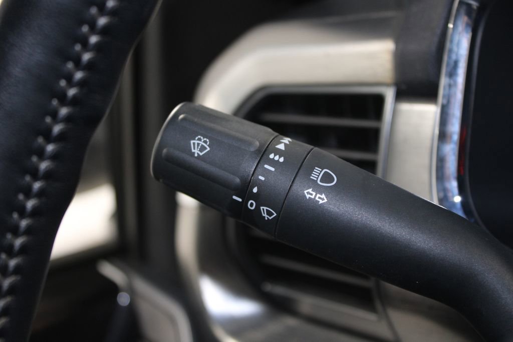 Certified 2023 Ford F150 Lariat image 38