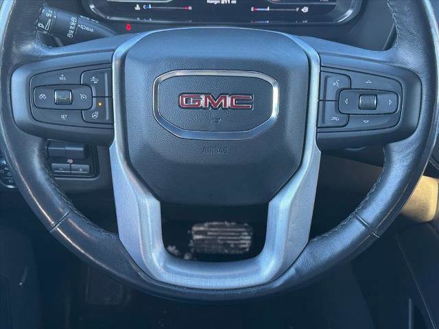 Used 2022 GMC Yukon XL SLT w/ SLT Premium Package image 14