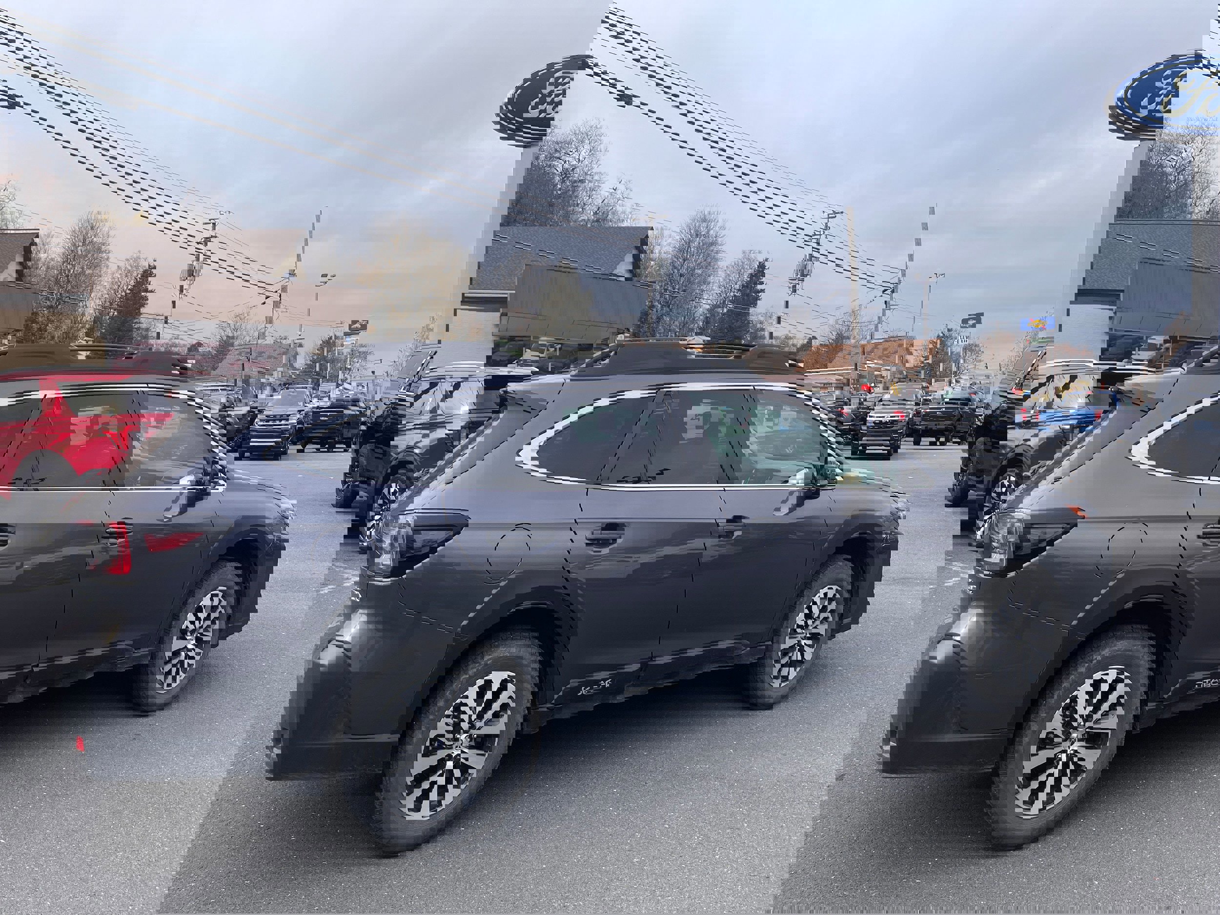 Used 2025 Subaru Outback Premium image 5