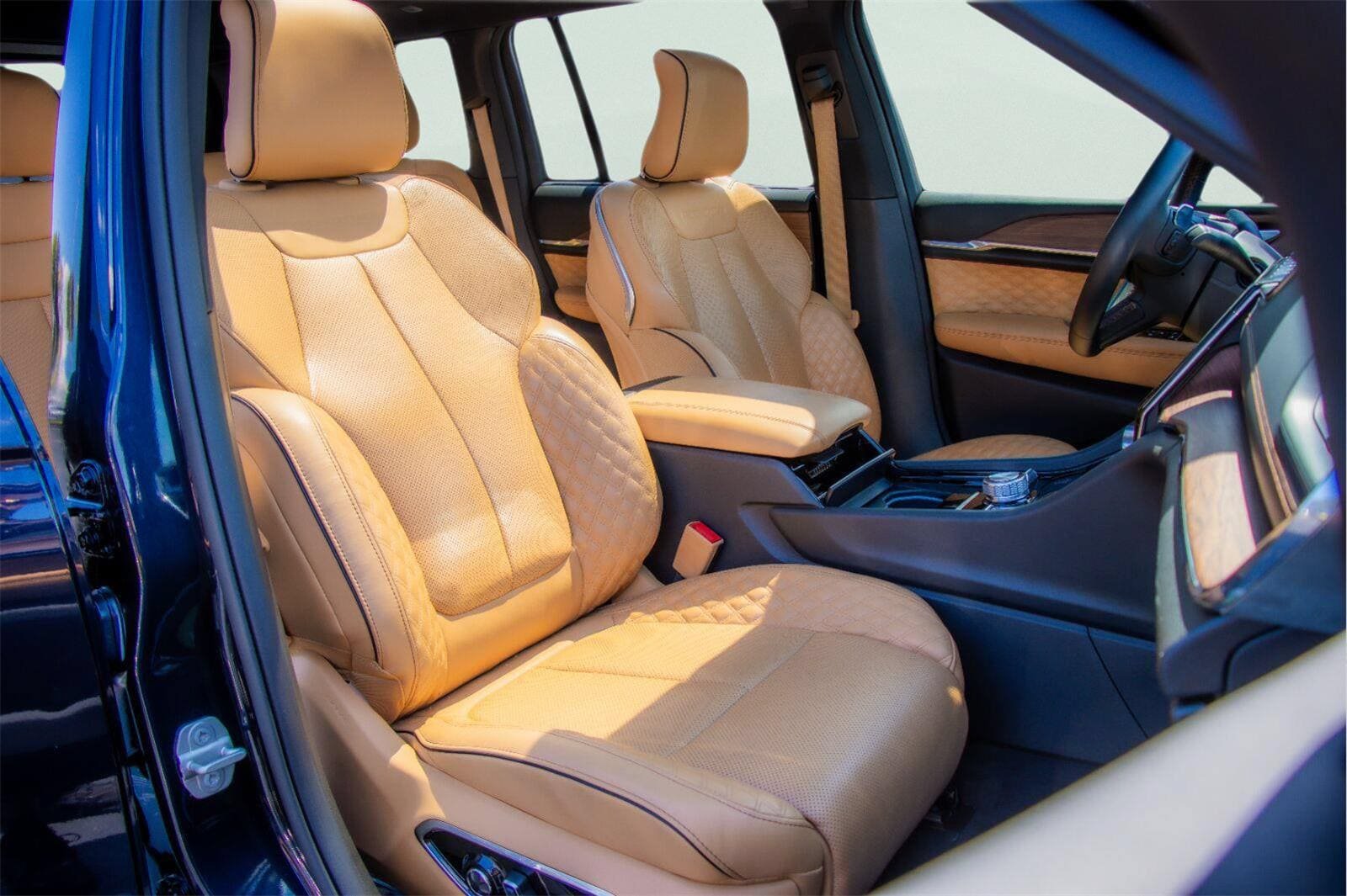 Used 2023 Jeep Grand Cherokee Summit w/ Luxury Tech Group V AWD/4WD image 6