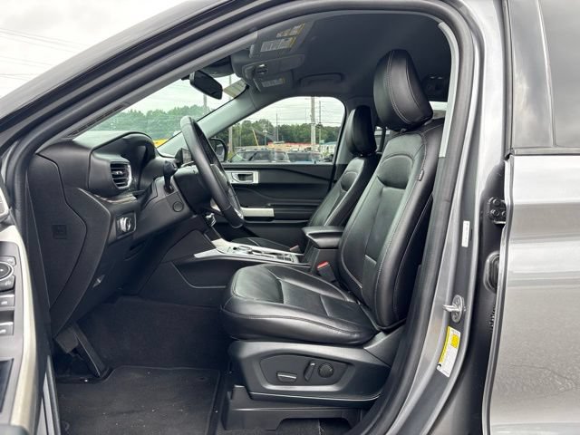 Certified 2022 Ford Explorer Limited w/ Equipment Group 301A RWD image 12