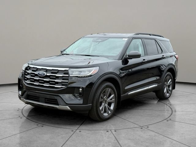 Certified 2025 Ford Explorer Active w/ Active Comfort Package AWD/4WD image 3
