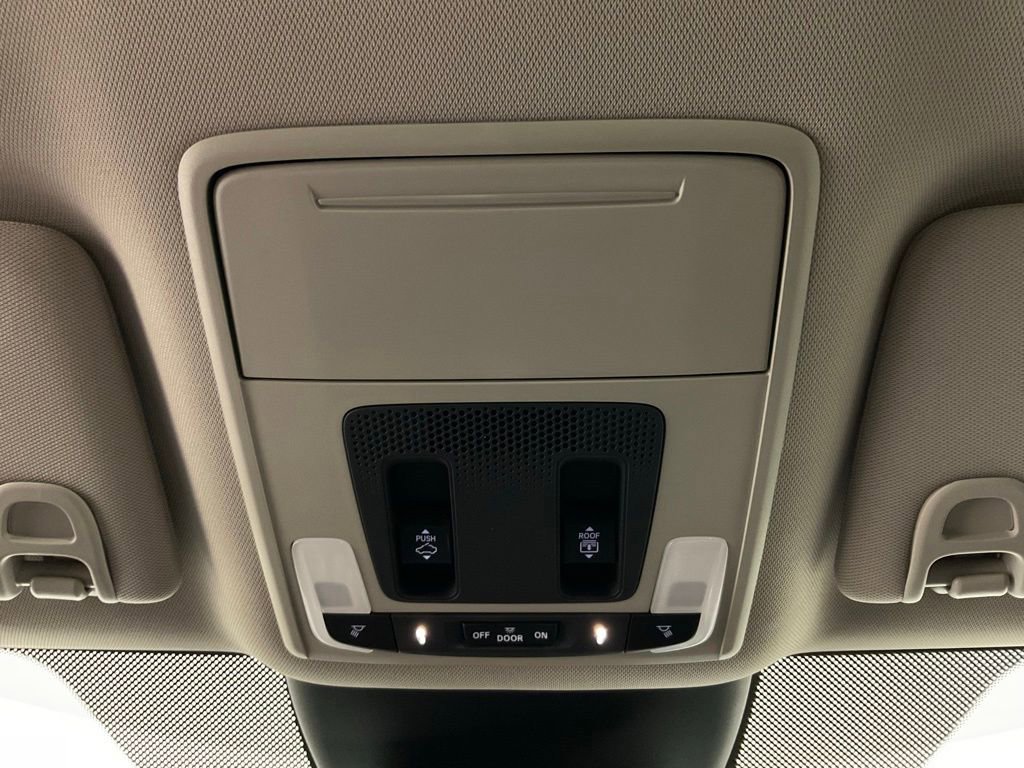 Used 2023 Honda Pilot Elite image 19