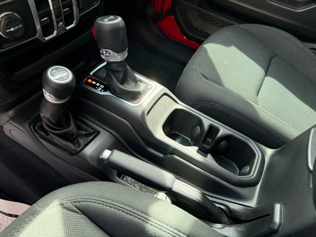 Used 2021 Jeep Wrangler Unlimited Sport AWD/4WD image 15