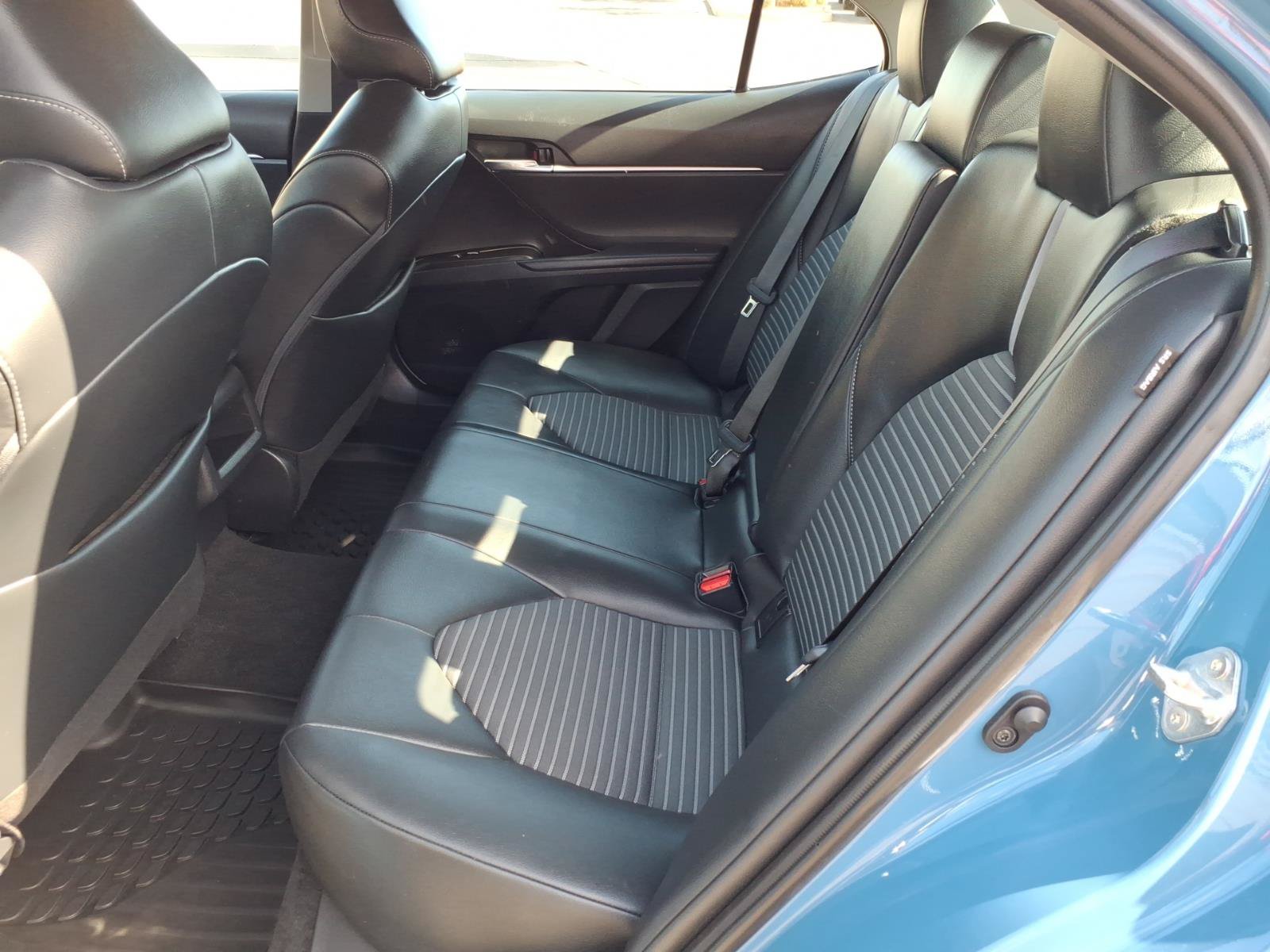 Used 2023 Toyota Camry SE w/ Convenience Package FWD image 16