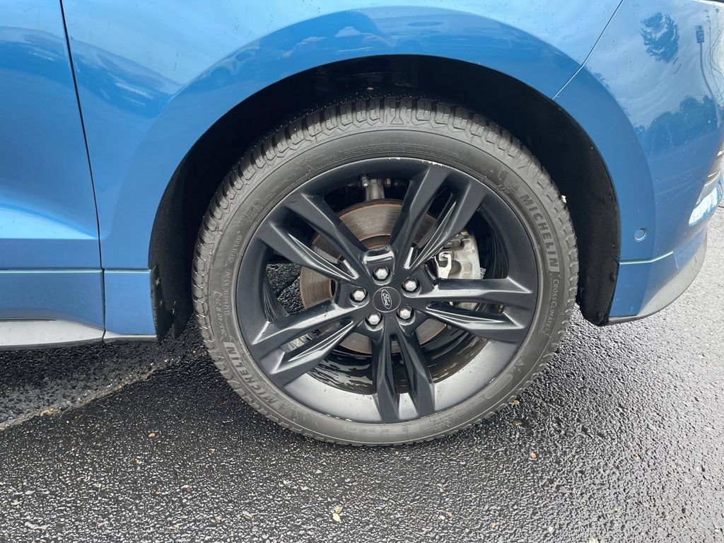 Certified 2019 Ford Edge ST w/ Equipment Group 401A AWD/4WD image 9