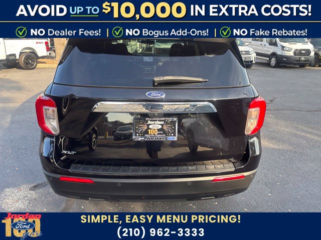 Certified 2023 Ford Explorer XLT RWD image 5