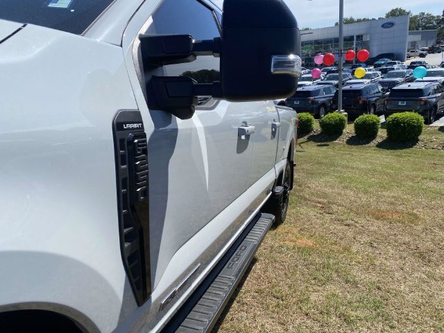 Certified 2025 Ford F250 Lariat w/ Lariat Ultimate Package AWD/4WD image 4