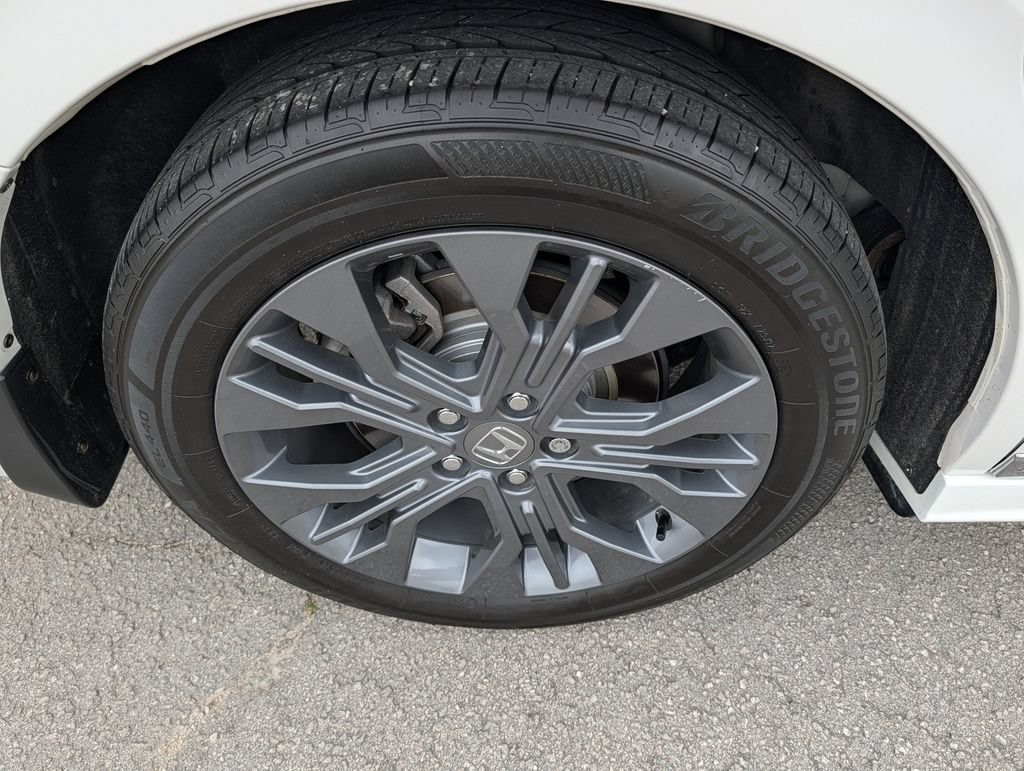 Used 2025 Honda Odyssey Touring image 32