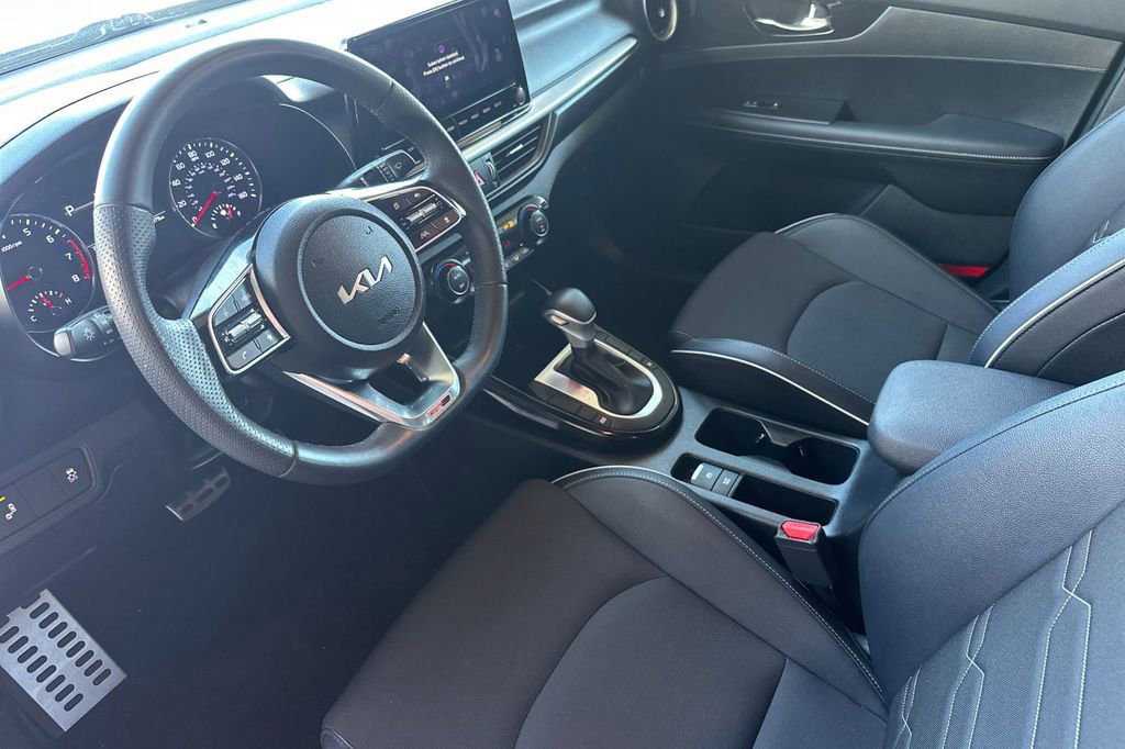 Used 2024 Kia Forte GT-Line FWD image 12