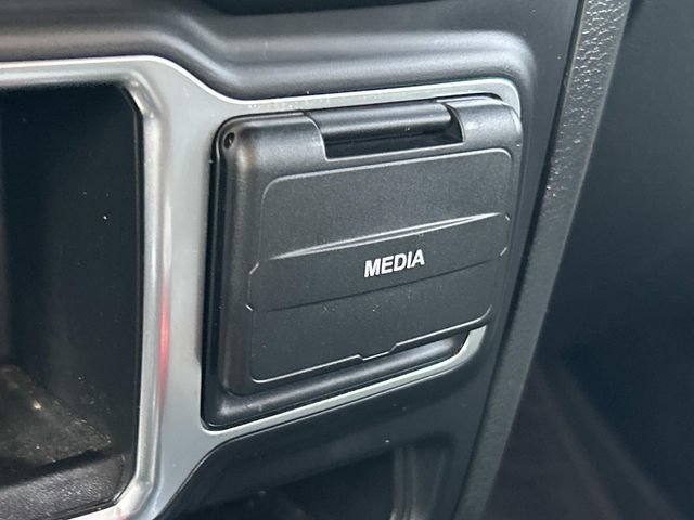 Used 2022 Jeep Wrangler Sport AWD/4WD image 32