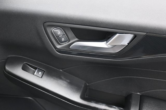 Certified 2025 Ford Escape ST-Line FWD image 33