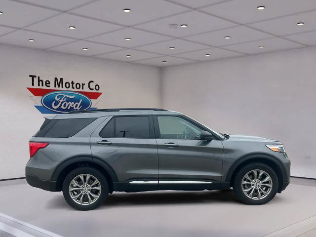 Certified 2023 Ford Explorer XLT w/ Equipment Group 202A AWD/4WD image 4