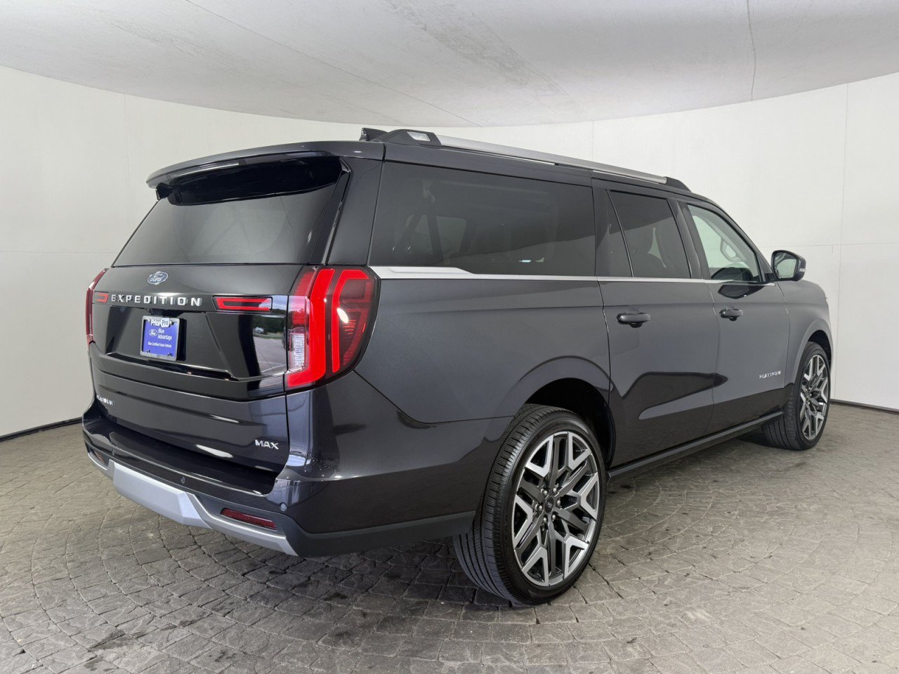 Certified 2026 Ford Expedition Max Platinum w/ Platinum Ultimate Package AWD/4WD image 9