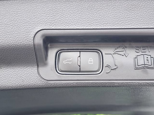 Certified 2023 Ford Explorer XLT w/ Equipment Group 202A AWD/4WD image 35