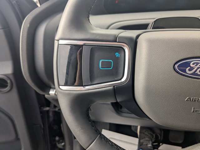 Certified 2025 Ford Expedition Active image 17