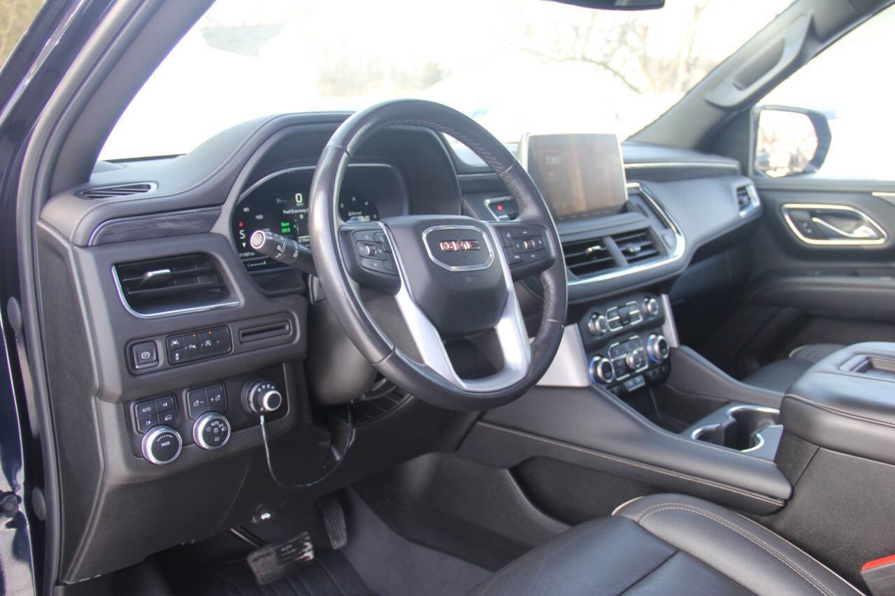 Used 2023 GMC Yukon XL SLT image 35