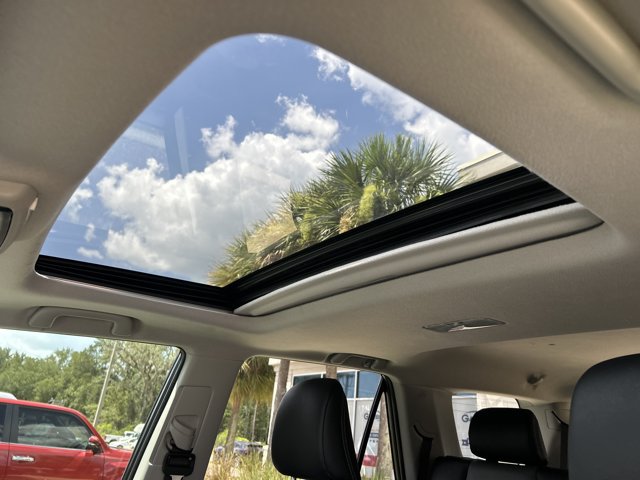 Used 2021 Toyota 4Runner SR5 Premium w/ Moonroof Package RWD image 21