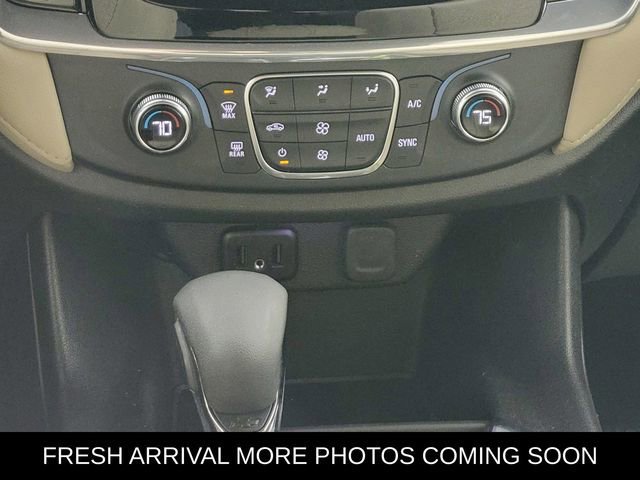 Used 2022 Chevrolet Traverse LS image 25