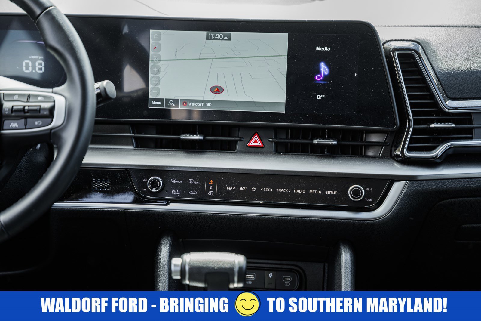 Used 2025 Kia Sportage EX FWD image 18