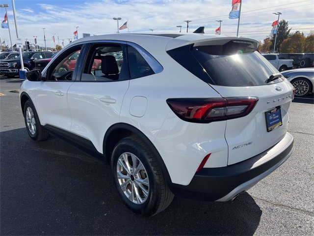 Certified 2023 Ford Escape Active image 3