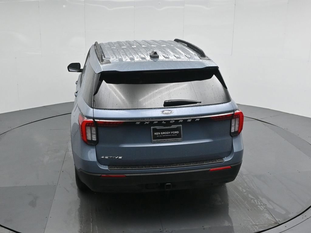 Certified 2025 Ford Explorer Active image 13