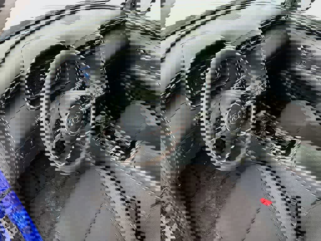 Used 2023 Hyundai Tucson SE image 9