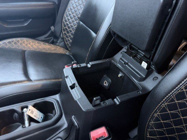 Used 2021 Jeep Gladiator Overland AWD/4WD image 22