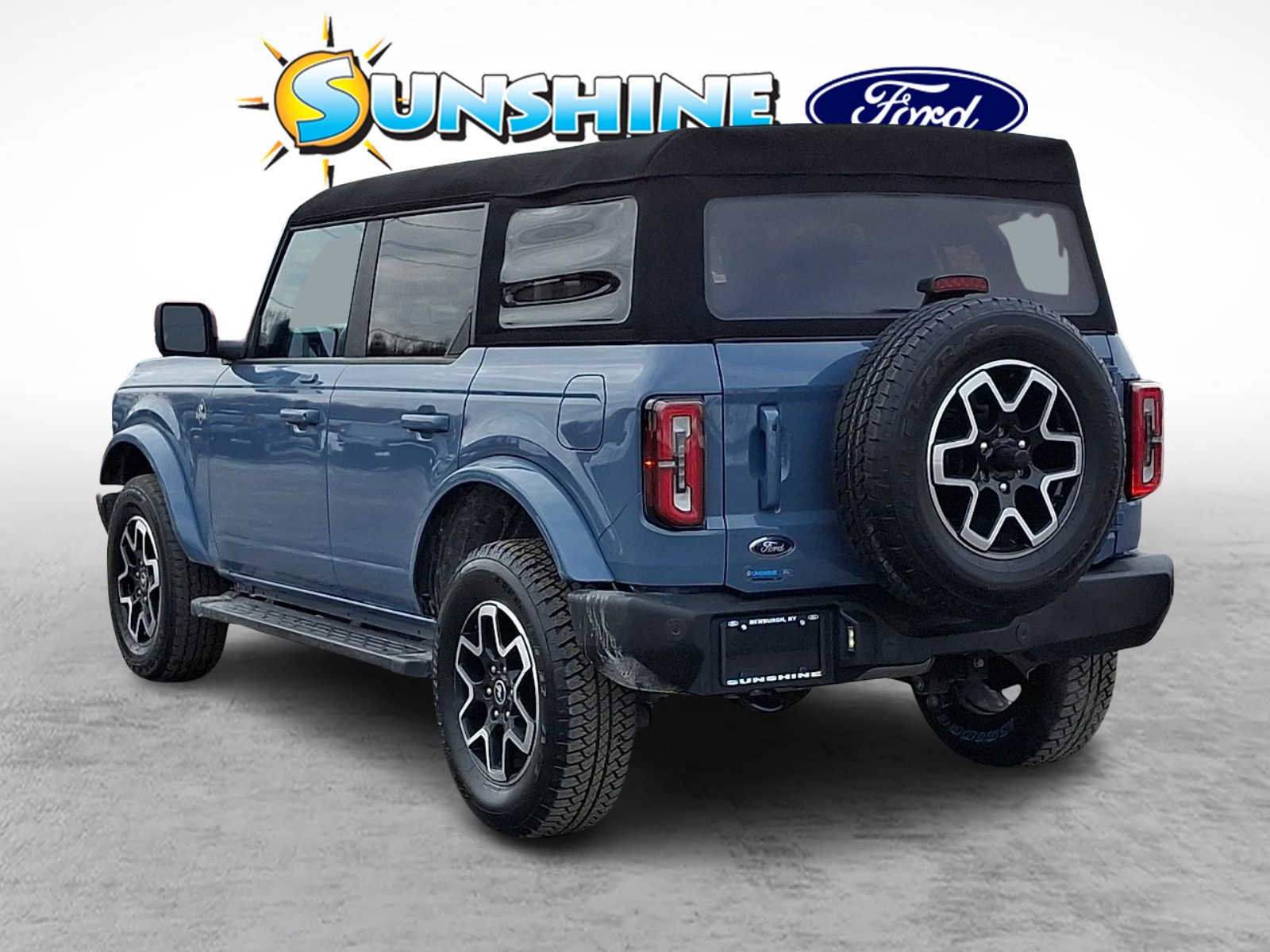 Certified 2023 Ford Bronco Outer Banks image 2
