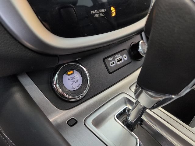 Used 2024 Nissan Murano SV AWD/4WD image 23