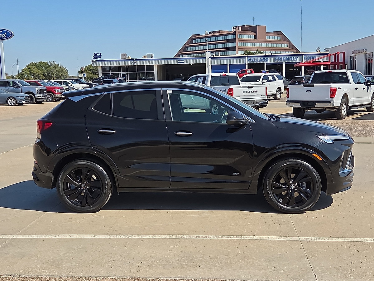 Used 2025 Buick Encore GX Sport Touring w/ Comfort Package FWD image 6
