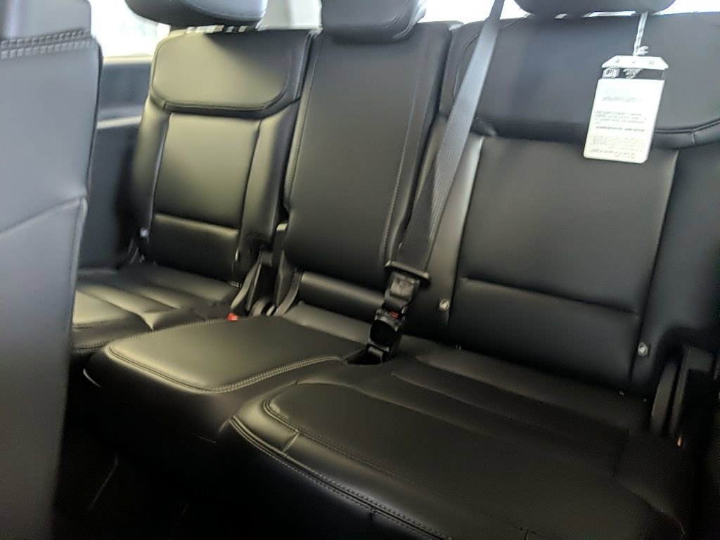 Certified 2025 Ford Expedition Max Platinum image 17