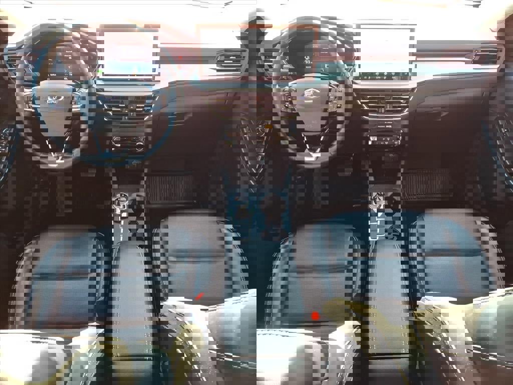 Certified 2023 Ford Escape Platinum w/ Class II Trailer Tow Package image 11