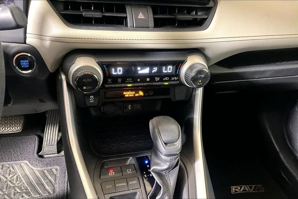 Used 2019 Toyota RAV4 XLE FWD image 25
