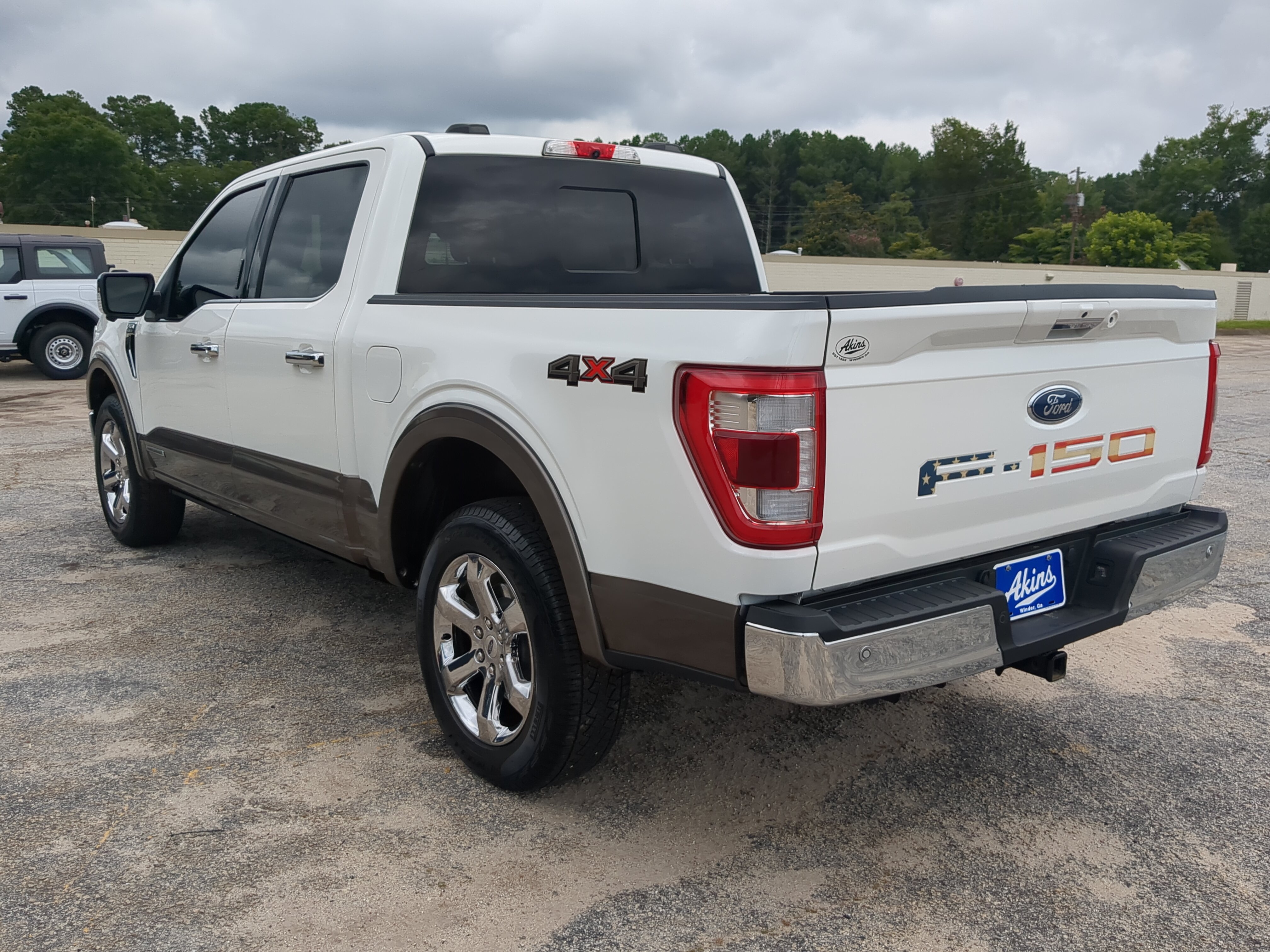 Certified 2022 Ford F150 Lariat w/ Max Trailer Tow Package AWD/4WD image 5