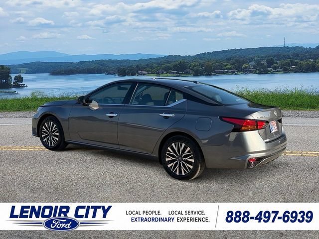 Used 2025 Nissan Altima 2.5 SV FWD image 5