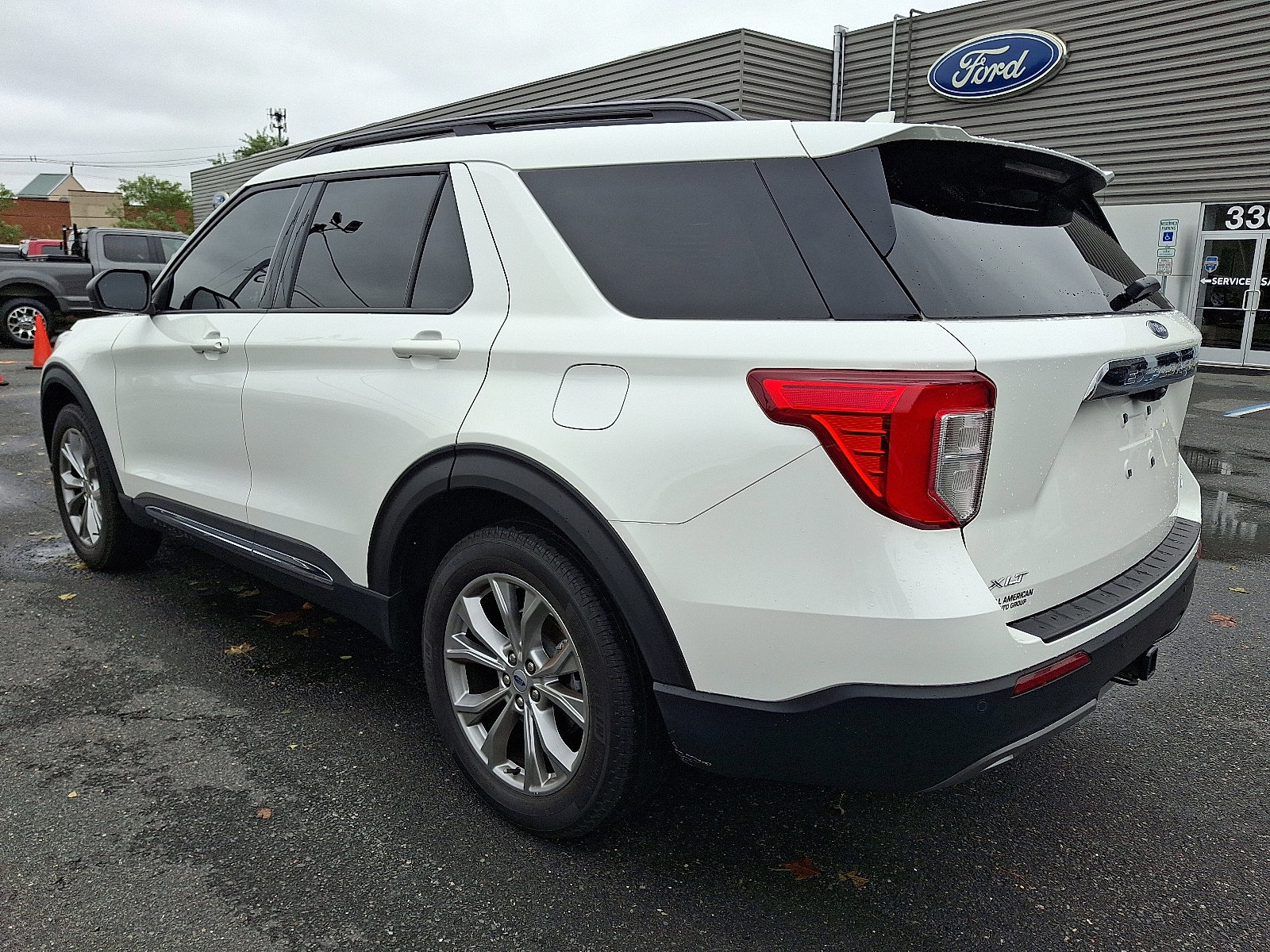 Certified 2023 Ford Explorer XLT w/ Equipment Group 202A image 7