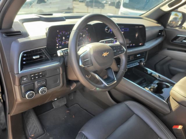 Used 2025 Chevrolet Suburban LS image 17