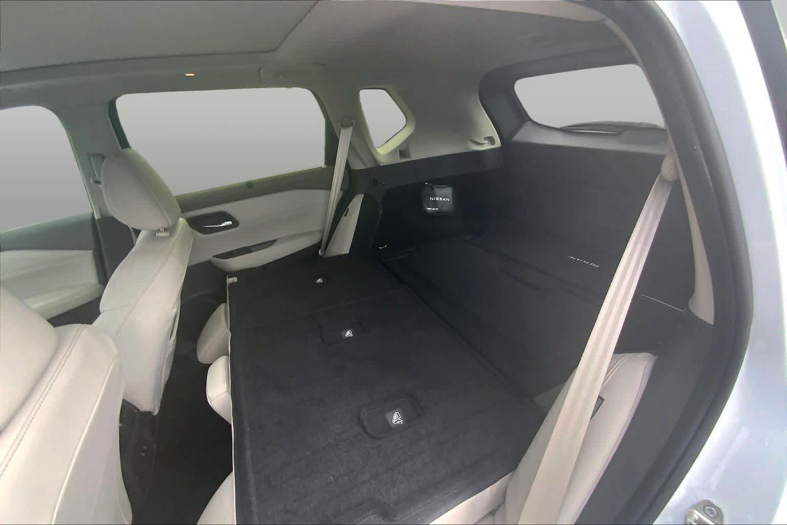 Used 2024 Nissan Rogue SL w/ SL Premium Package FWD image 21