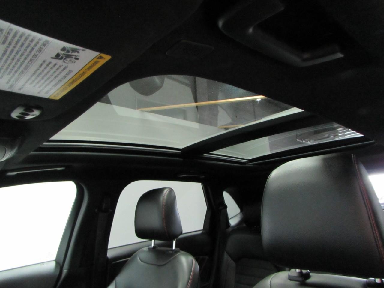 Certified 2024 Ford Edge ST-Line AWD/4WD image 31